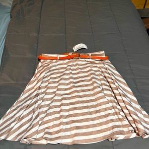 Beige & white striped skirt